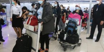 новость 06-03-2022 В зарубежных странах остается около 20 000 российских туристов