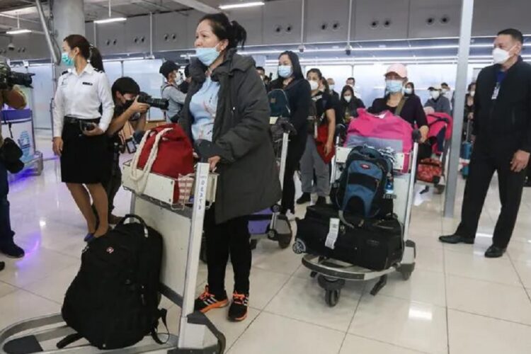 новость 06-03-2022 В зарубежных странах остается около 20 000 российских туристов