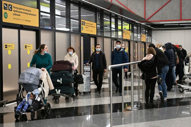 новость 01-03-2022 Сколько российских туристов остается за рубежом?