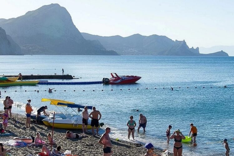 новость 02-03-2022 Каким будет предстоящий туристический сезон в Крыму?