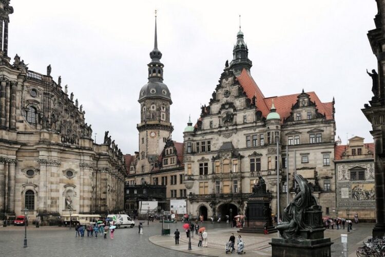 новость 03-04-2022 Какие требования Франция и Германия предъявляют к въезду туристов?