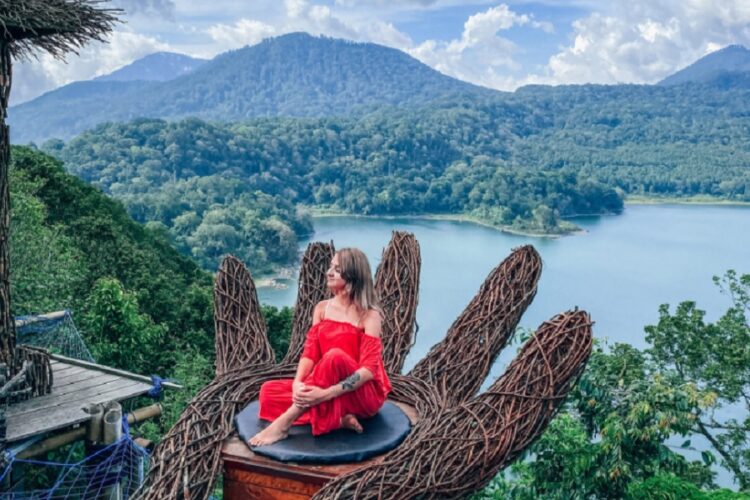 новость 07-04-2022 Российский турпоток на Бали продолжает расти