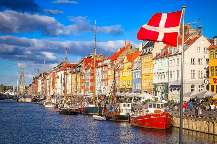 новость 12-04-2022 Дания заявила об отмене ограничений на въезд для россиян