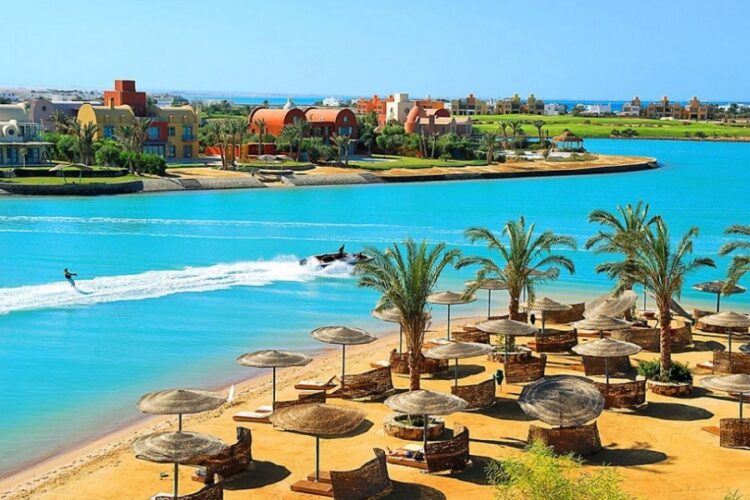 новость 07-04-2022 Туры в Египет и Турцию подорожали на 35%.