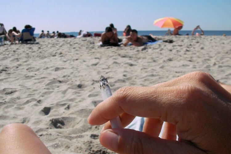 новость 18-04-2022 Нарушителям запрета о курении в Испании грозит штраф в размере $30