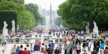 новость 07-04-2022 Граждане РФ могут посещать Францию с любыми целями