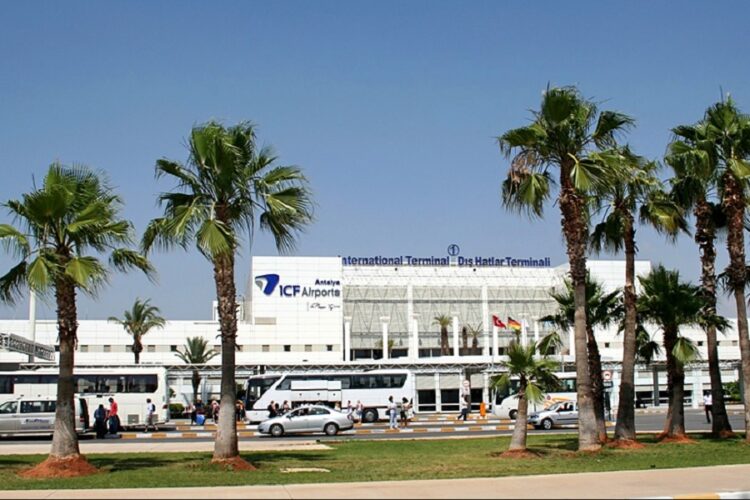 новость 26-04-2022 Улететь на турецкие курорты теперь можно из Сочи