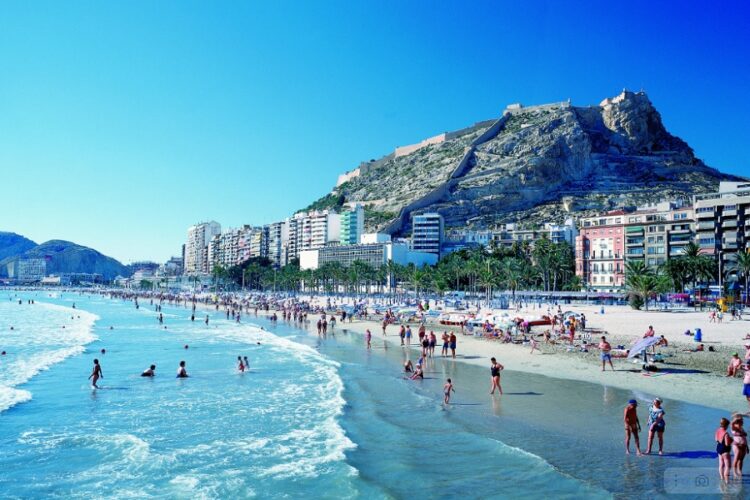 новость 11-04-2022 Испания передумала ослаблять ковидные ограничения