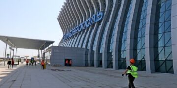 новость 14-04-2022 Режим временного ограничения рейсов на курорты юга России продлили. Как это отразится на спросе?