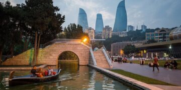 новость 15-04-2022 Азербайджан ослабил условия въезда для иностранцев