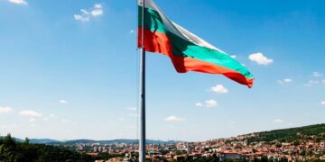 новость 01-05-2022 Болгария отменила вакцинные паспорта и тесты