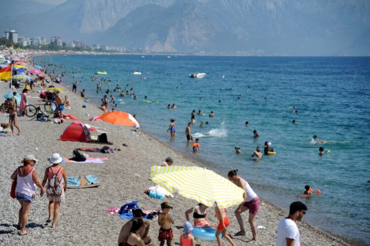 новость 24-05-2022 Российский турпоток в Турцию сократился на 16,6%