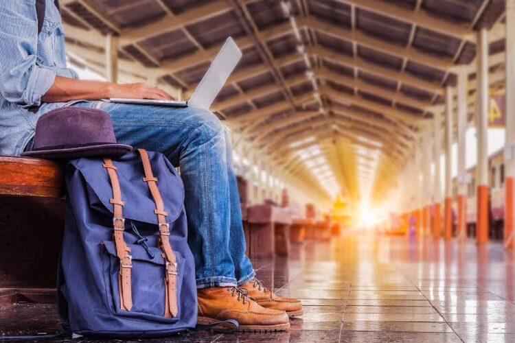 новость 21-05-2022 Сколько денег потребуется россиянам для того, чтобы уехать за рубеж