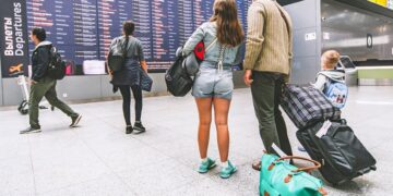новость 25-05-2022 У россиян вырос спрос на билеты в один конец за границу