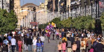 новость 21-05-2022 В ближайшее время непривитые туристы смогут въезжать в Испанию