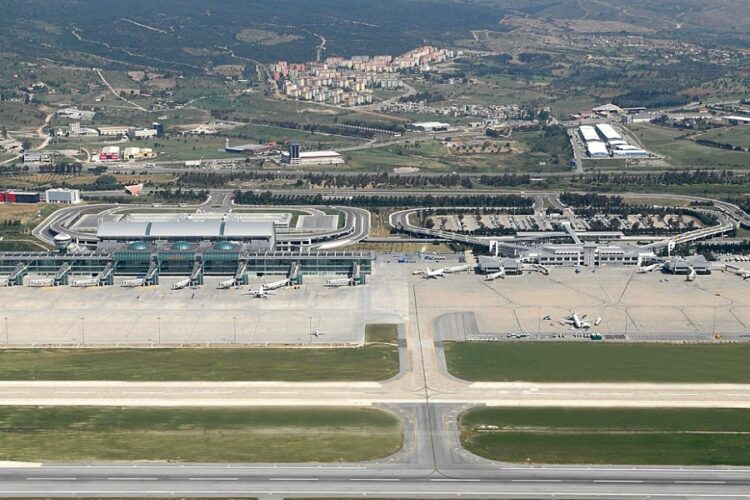 новость 03-06-2022 2 июня состоялся запуск полетной программы Москва-Измир