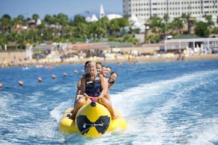 новость 10-06-2022 Число туристических прибытий из РФ в Анталию снизилось на 80%