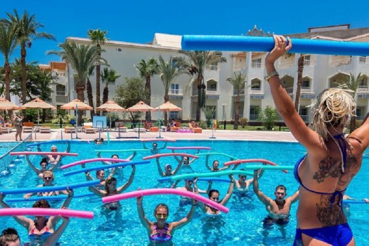 новость 22-06-2022Несмотря на жару и рухнувший турпоток из РФ, заполняемость отелей Египта достигла 90%