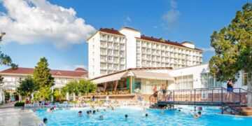 новость 03-07-2022 Отели российского юга подорожали на 40%