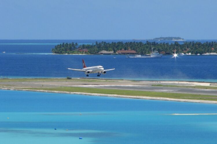 новость 28-07-2022 "Аэрофлот" запустил продажу авиабилетов на Мальдивские острова