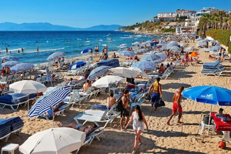 новость 14-07-2022 Российский турпоток в Турцию еще ниже прошлогодних показателей