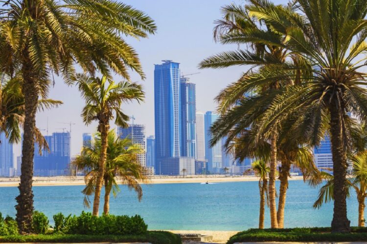 новость 02-08-2022 Туристы из Москвы и Петербурга могут сэкономить на билетах в ОАЭ