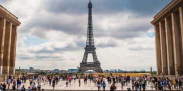новость 04-08-2022 Франция упростила условия въезда для туристов