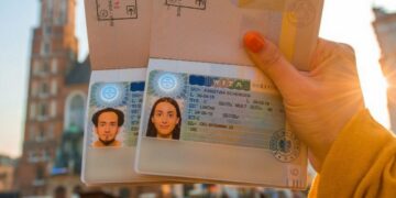 новость 27-08-2022 Как россиянам попасть в Европу, если им откажут в выдаче туристических виз