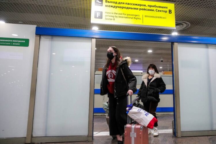 новость 20-10-2022 С ноября въезжать в Россию разрешат без тестирования на ковид