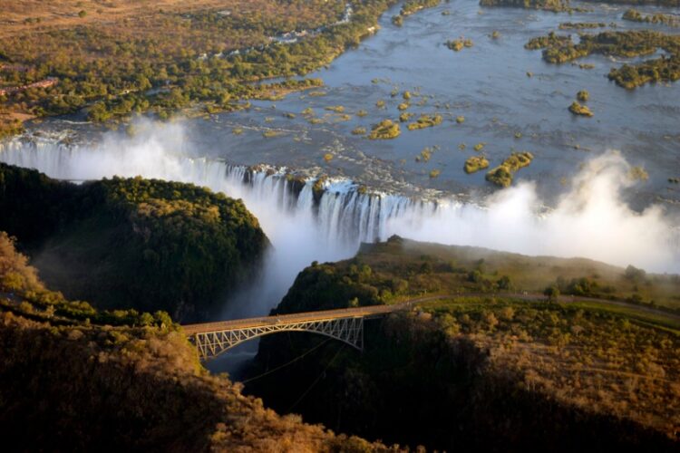 новость 11-10-2022 Зимбабве заявил о планах по запуску прямого авиасообщения с РФ