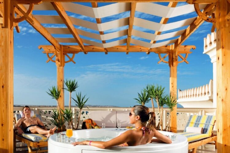 новость 06-10-2022 Сколько будет стоить осенний отдых в Египте и Турции?