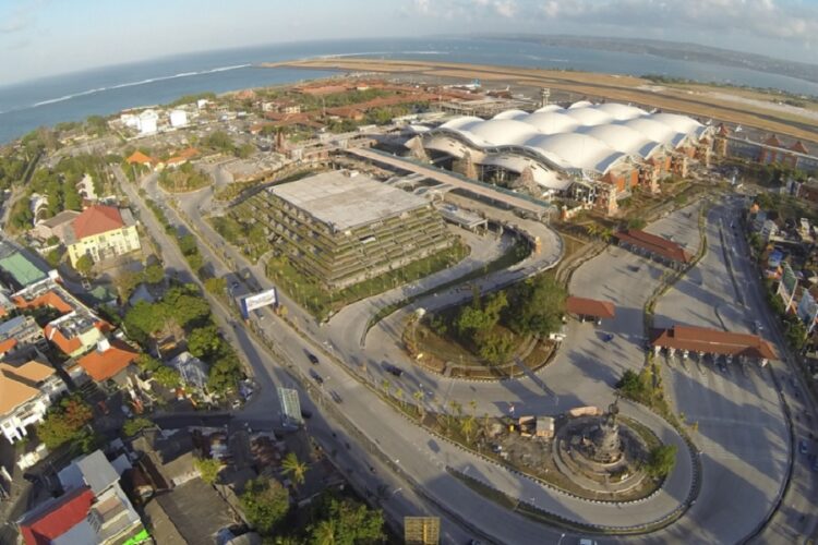 новость 24-10-2022 Несколько авиаперевозчиков РФ готовы выполнять рейсы на Бали