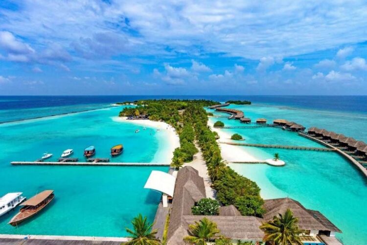 новость 25-10-2022 AZUR air предлагает улететь на Мальдивские острова из Москвы