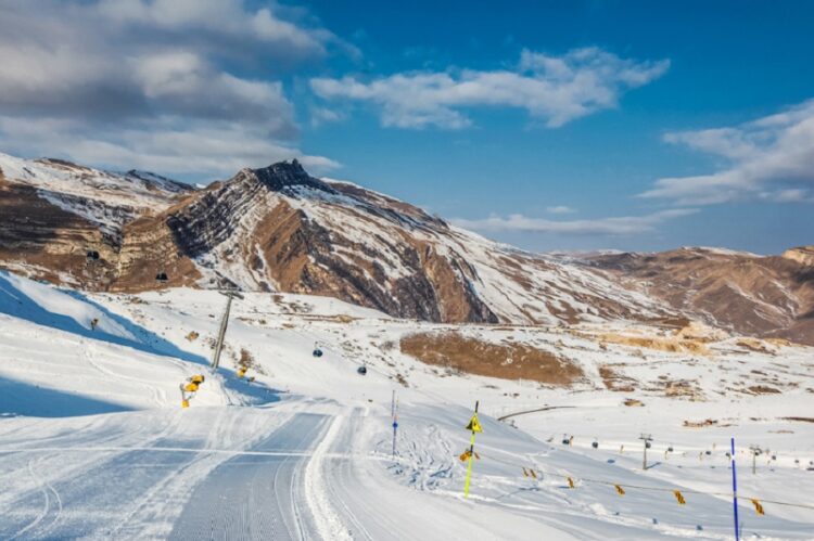 новость 14-11-2022 В ассортименте туроператоров появились горнолыжные туры на Шахдаг
