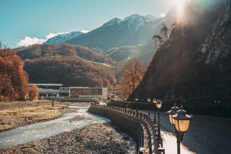 новость 02-11-2022 Загруженность некоторых санаториев Сочи приблизилась к 90%