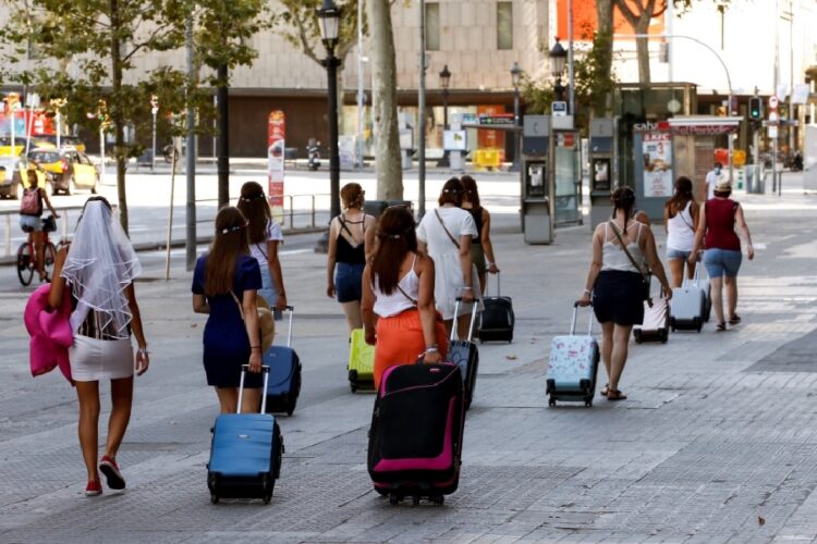 новость 24-11-2022 Российский турпоток в Испанию значительно вырос