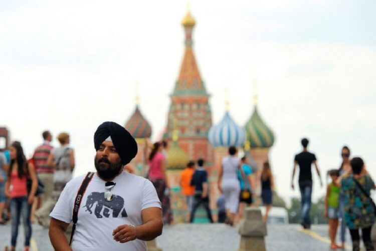 новость 114-12-2022 К 2027 году турпоток из Индии в РФ достигнет полумиллиона