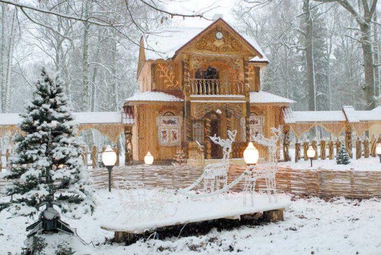 новость 09-12-2022 25% российских туристов определились с тем, где они проведут новогодние каникулы