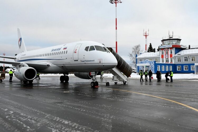 новость 28-12-2022 Воздушная гавань Великого Устюга приняла первый авиарейс