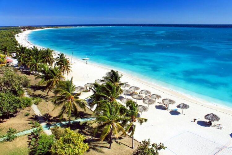 новость 01-12-2022 Российские туристы ждут к Новому году горящих путевок