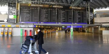 новость 09-01-2023 Страны ЕС будут требовать тесты у китайских туристов