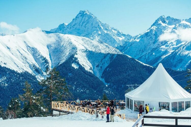 новость 19-01-2023 Отели на горных курортах Северного Кавказа начали дешеветь