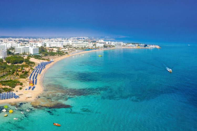 новость 28-02-2023 У FUN&SUN появились туры на Кипр с включенным перелетом