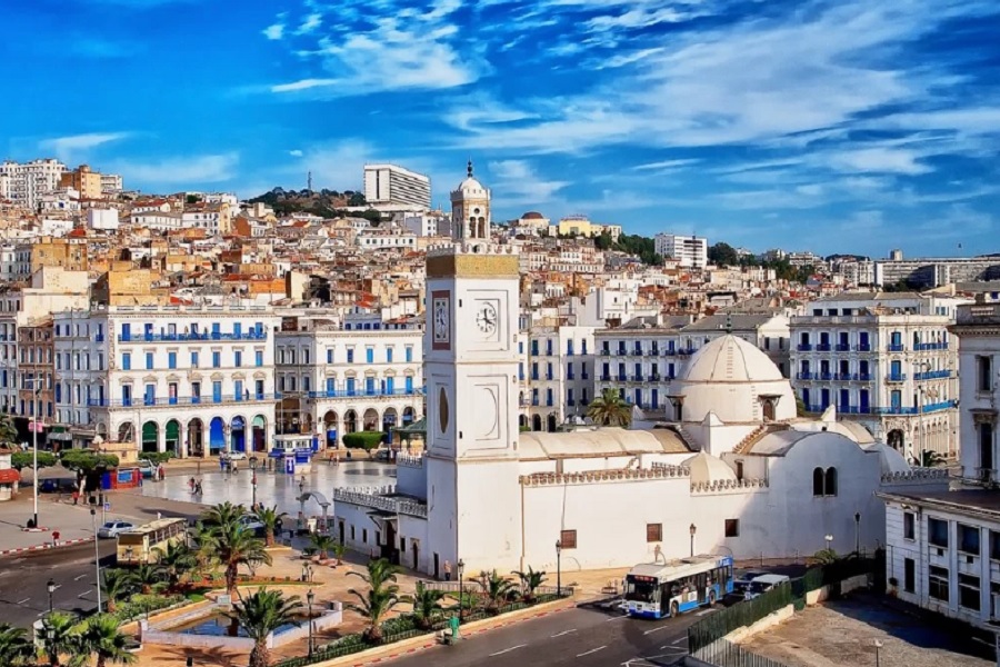 Иностранным туристам станет проще въезжать в Алжир