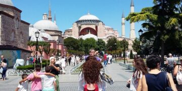 новость 28-02-2023 Россия вновь лидирует по турпотоку в Турцию