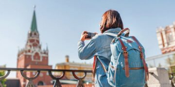 новость 10-02-2023 Число иностранных туристических прибытий в РФ снизилось на 96%