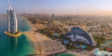 новость 17-02-2023 Отдых в Эмиратах подорожал в полтора раза