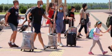 новость 23-02-2023 Этим летом число туристических прибытий из РФ в Турцию снизится