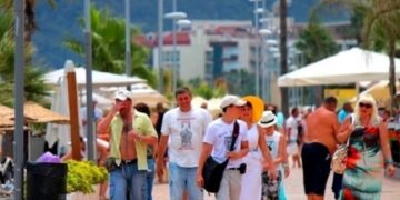 новость 27-03-2023 Туристический поток из России в Турцию вырос в два раза