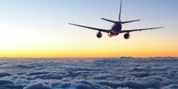 новость 07-03-2023 К майским праздникам авиабилеты подорожают в пять раз